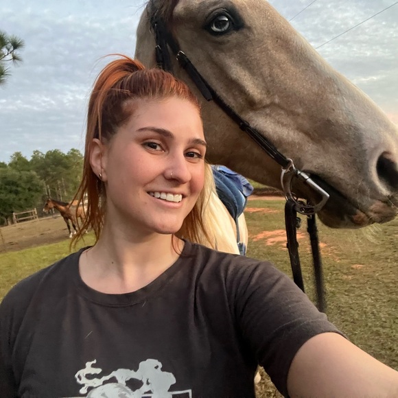 Meet your Posher, Katie - Picture 10 of 14